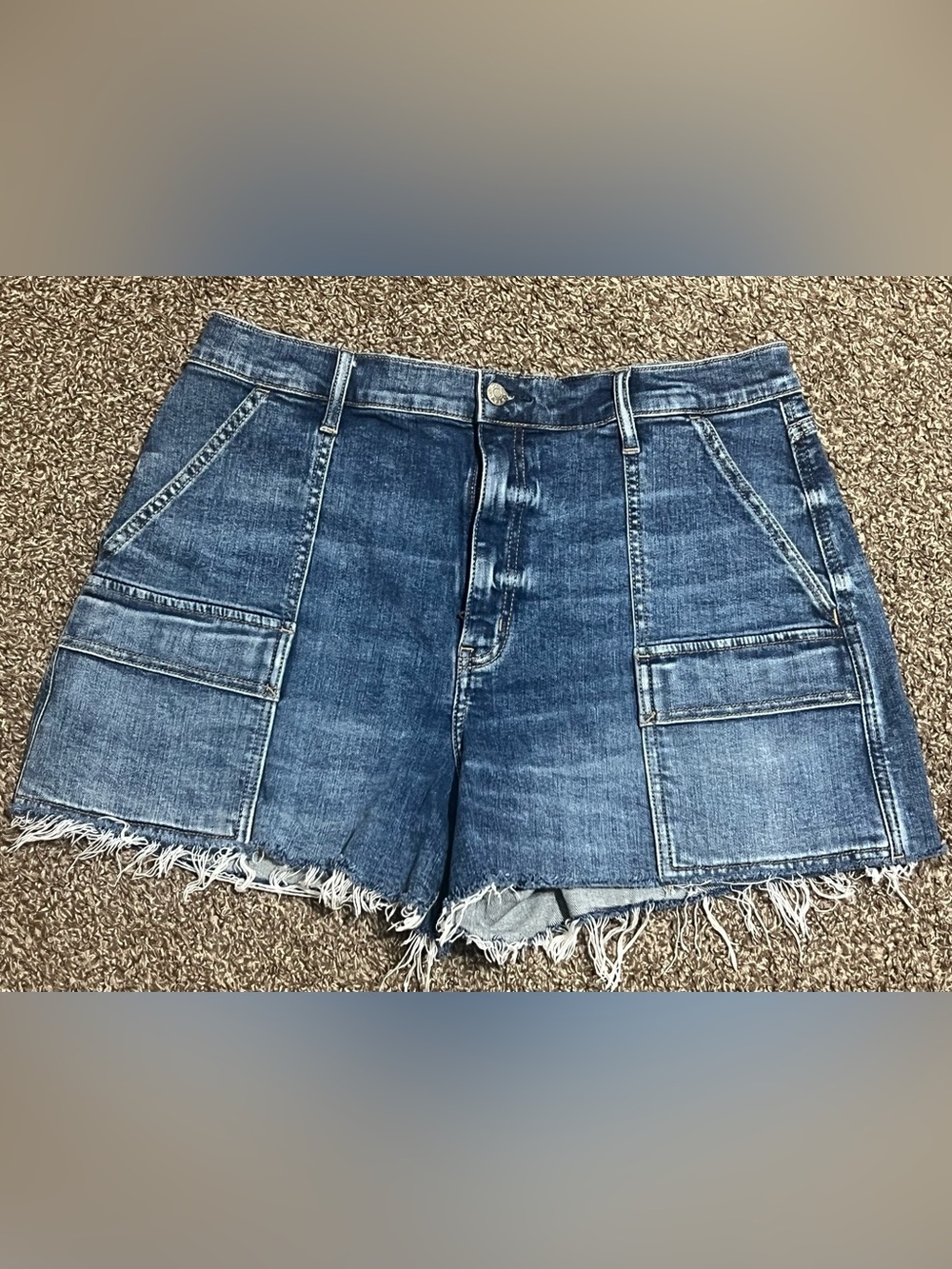 Daze Denim Cargo Frayed Hem Women's Shorts - Blue